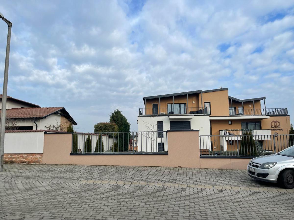 Paskom Apartmanhaz Nyergesujfalu Εξωτερικό φωτογραφία